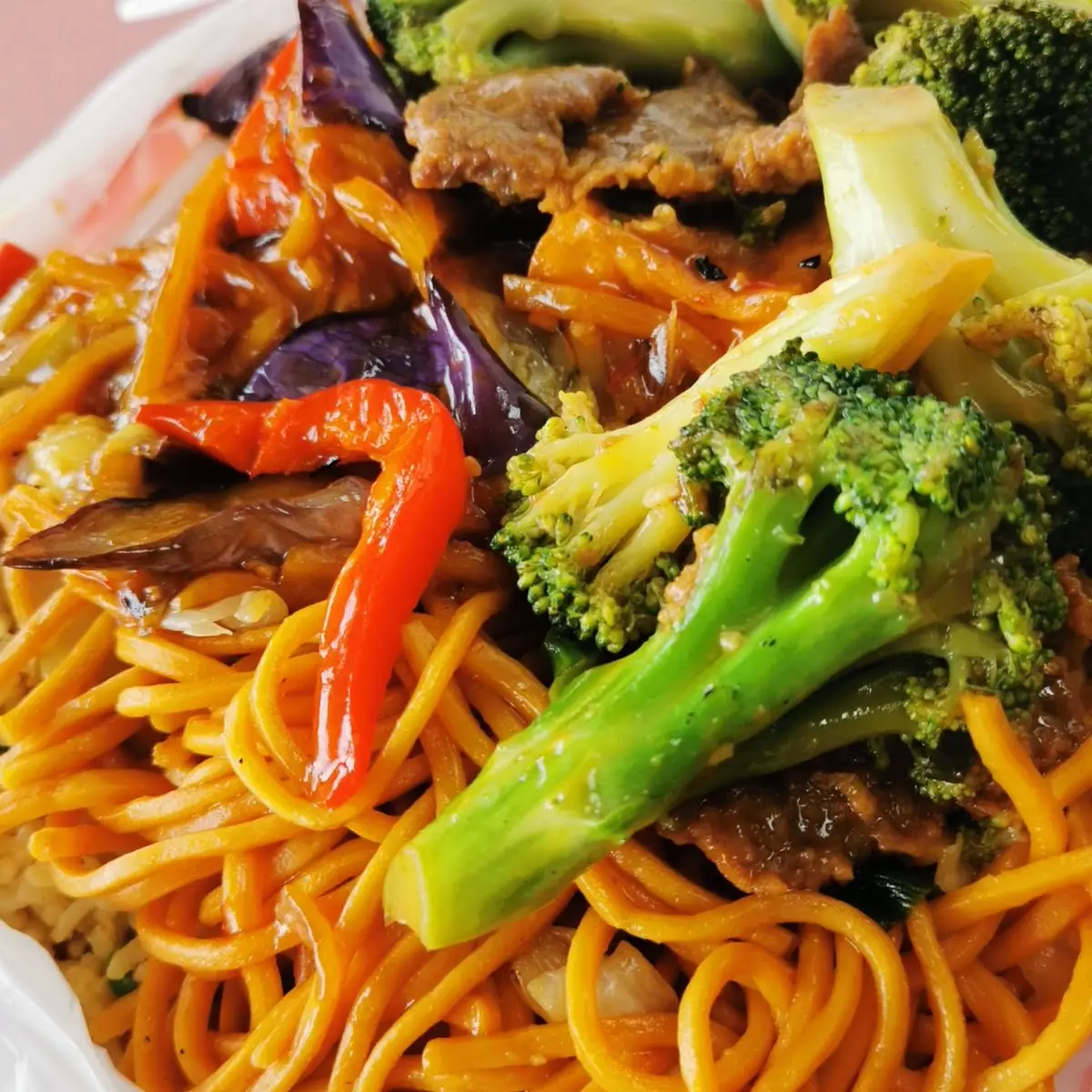 Beef & Broccoli with Chow Mein & Rice