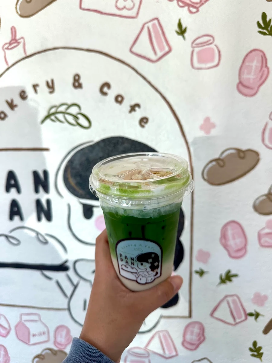 Iced Matcha Mango Beverage