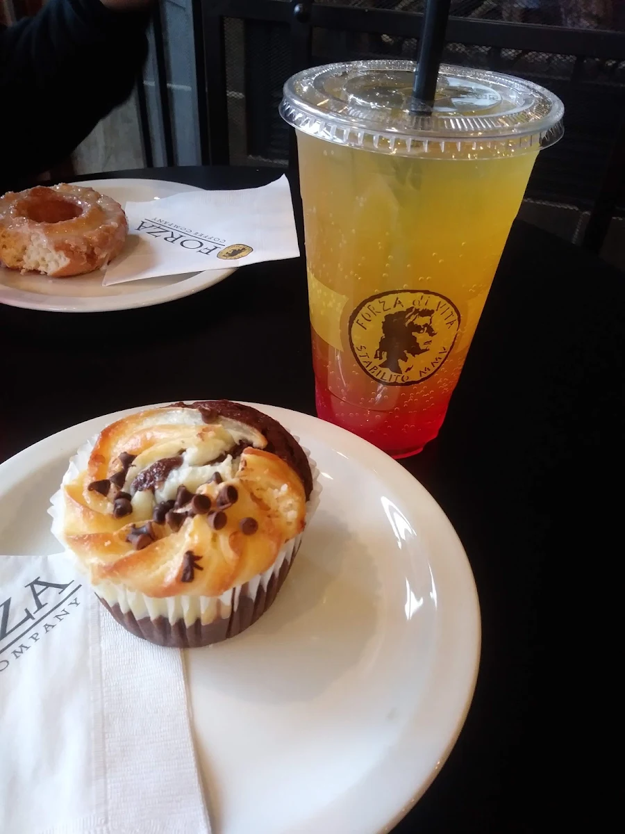 Cream Cheese Chocolate Muffin w Tahesian