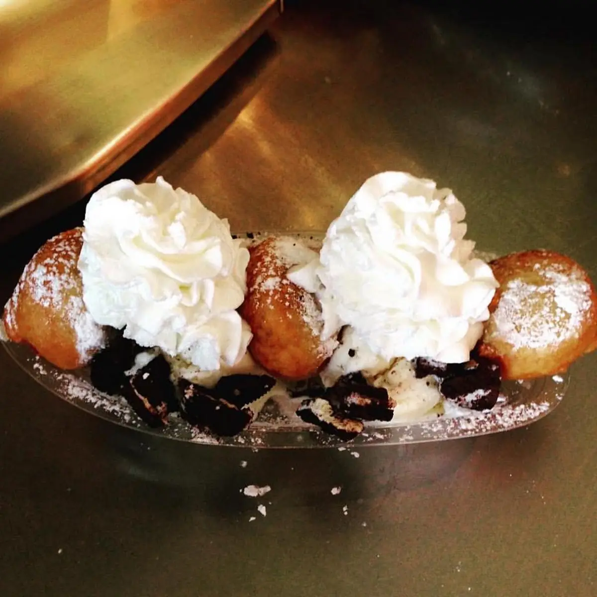 Fried Oreos Sundae