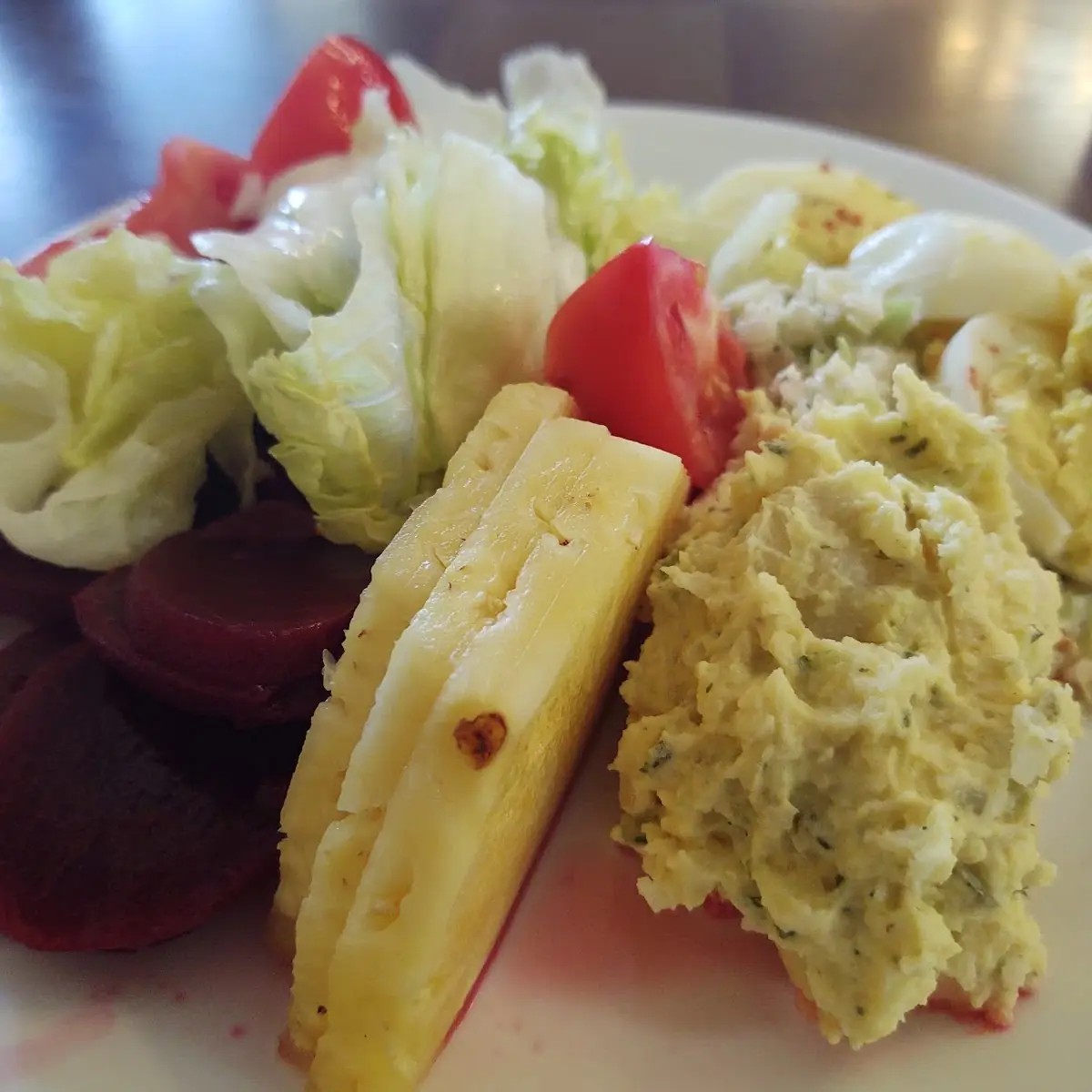 Salad with Fresh Fruit