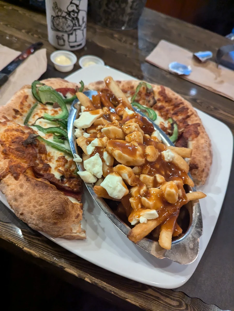Duo Pizza Garni Poutine BBQ