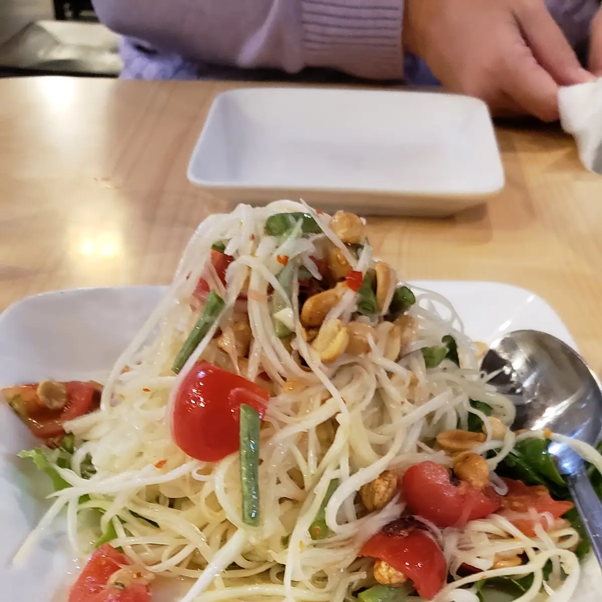 Papaya Salad with Peanuts and Tomatoes