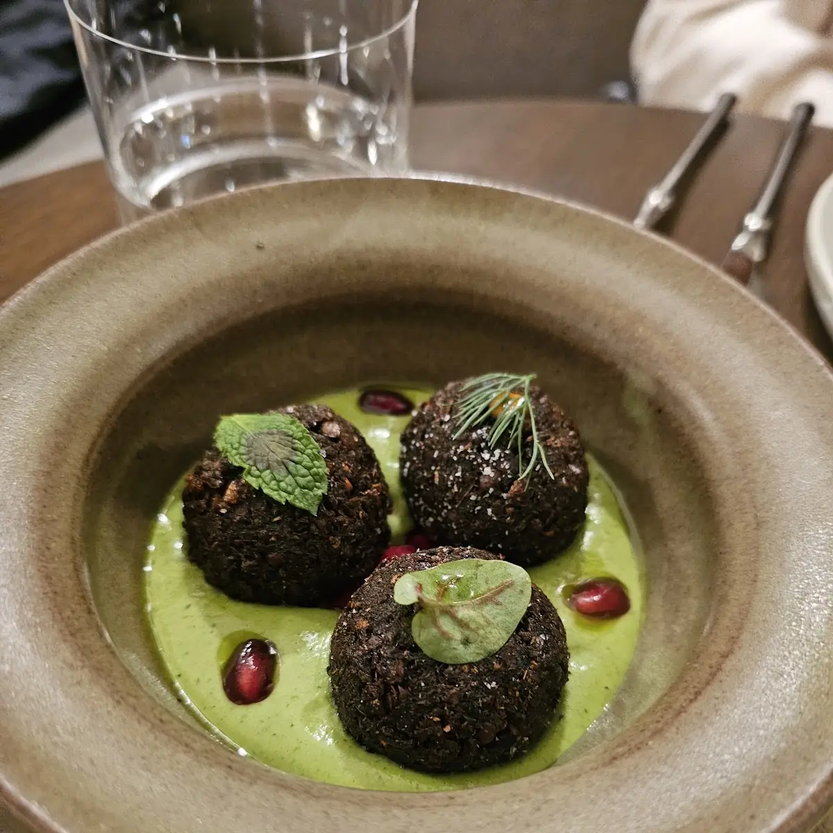 Hummus Falafel