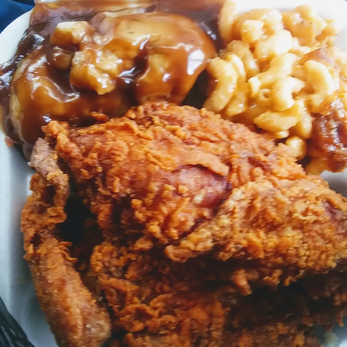 Chicken Mashed Potatoes w Gravy & Macaroni and Cheese