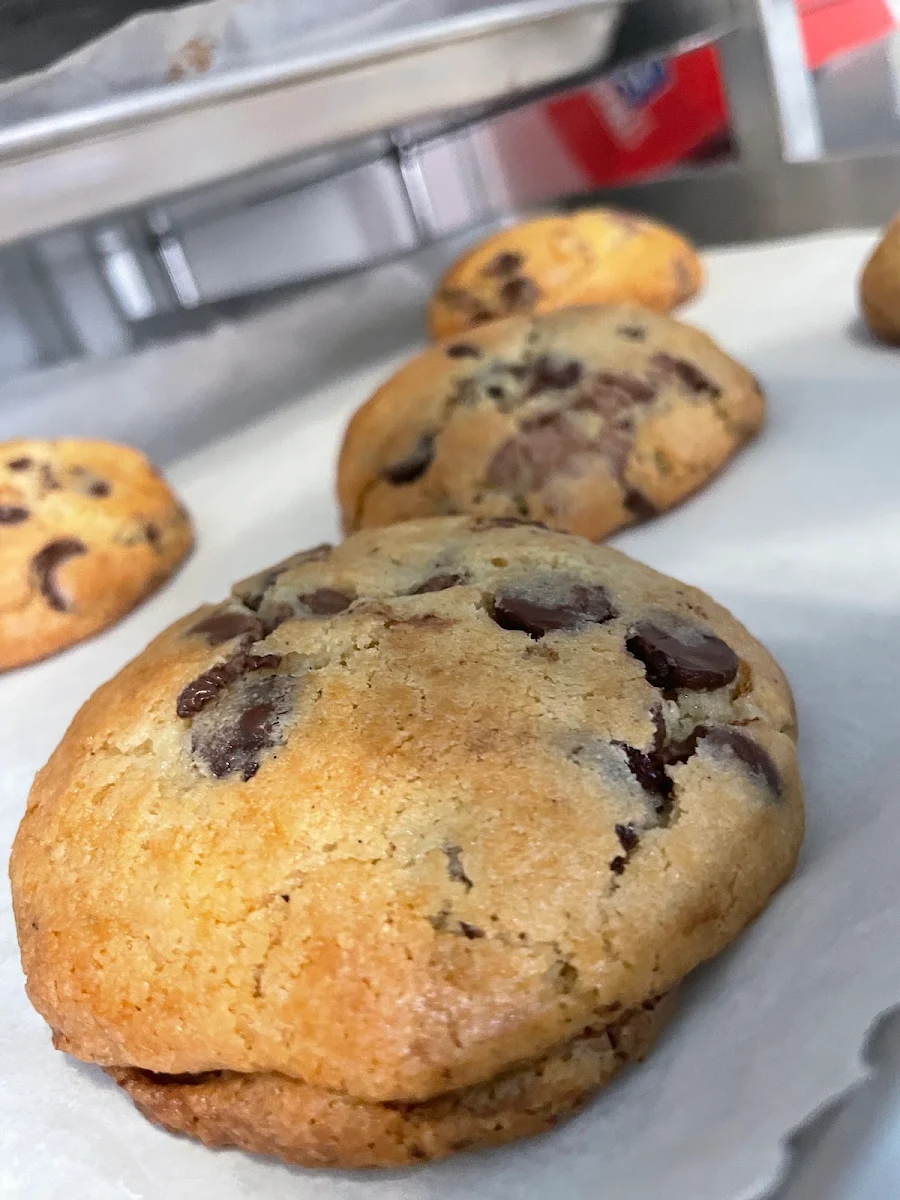 Chocolate Chip Cookie