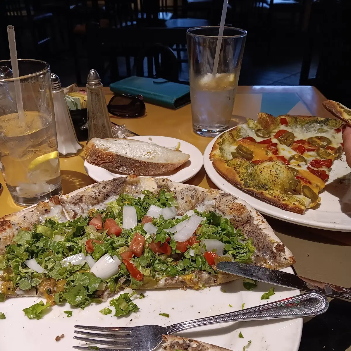 Green Chile Cheese Burger Pizza