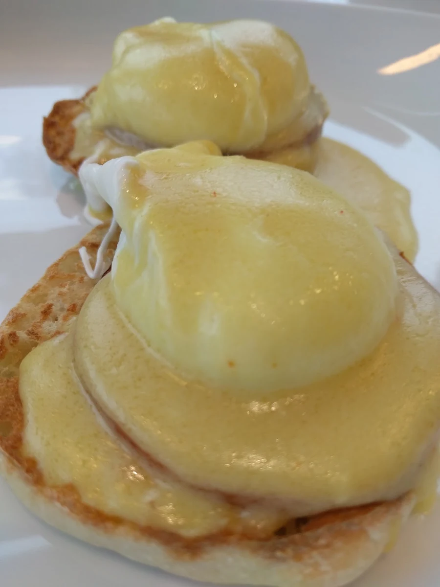Eggs Benedict