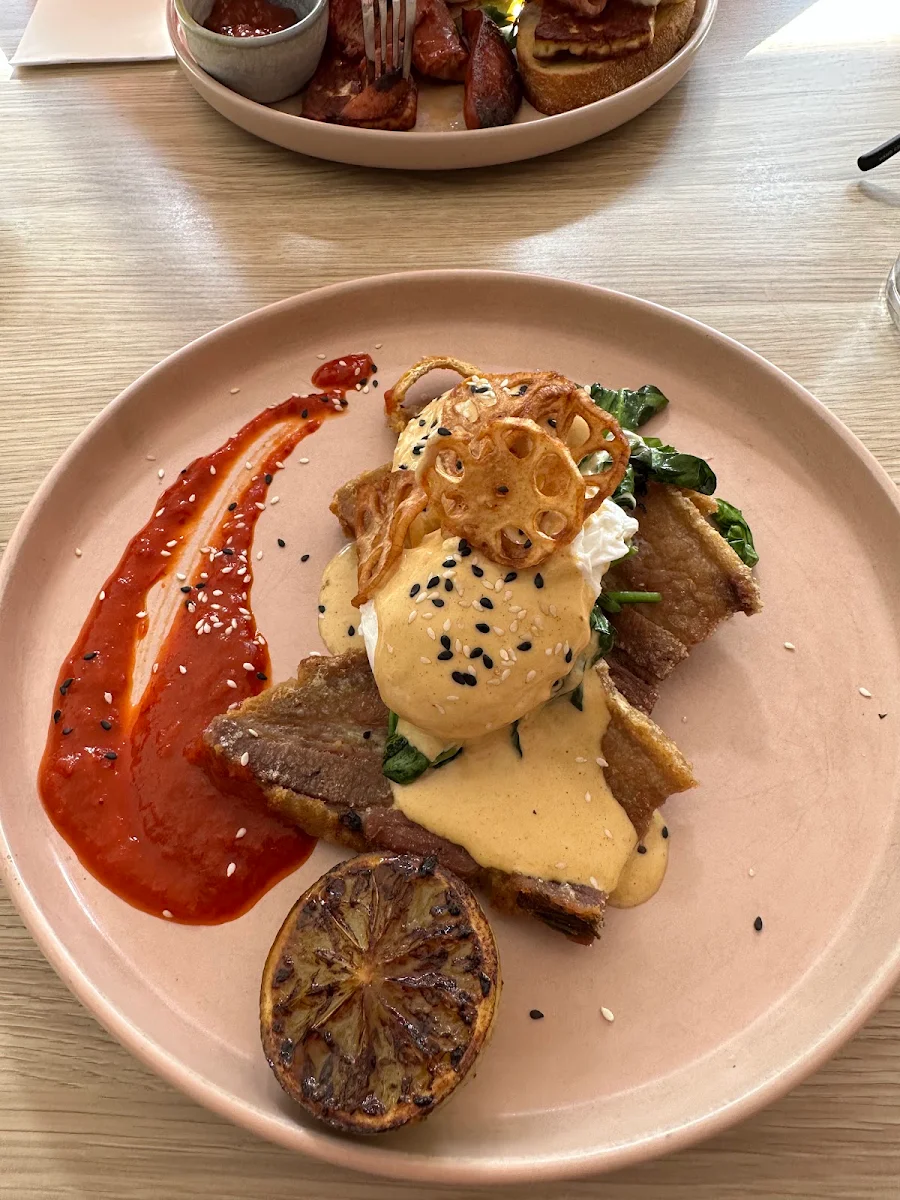 Keto Eggs Benedict, Poppies Southbank