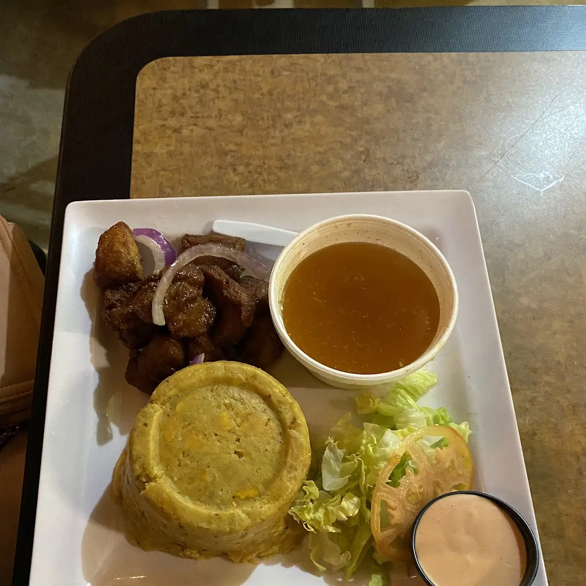 Mofongo Y Caldo Carne Frita