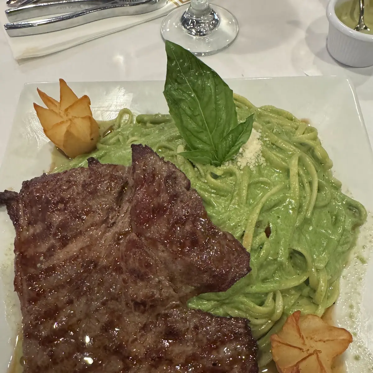 Tallarines Verde Steak