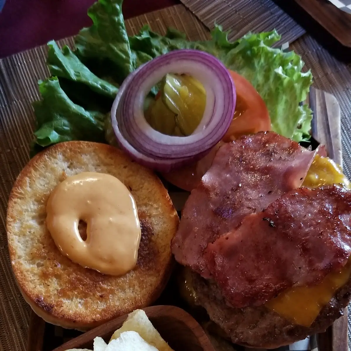 Bacon Cheeseburger