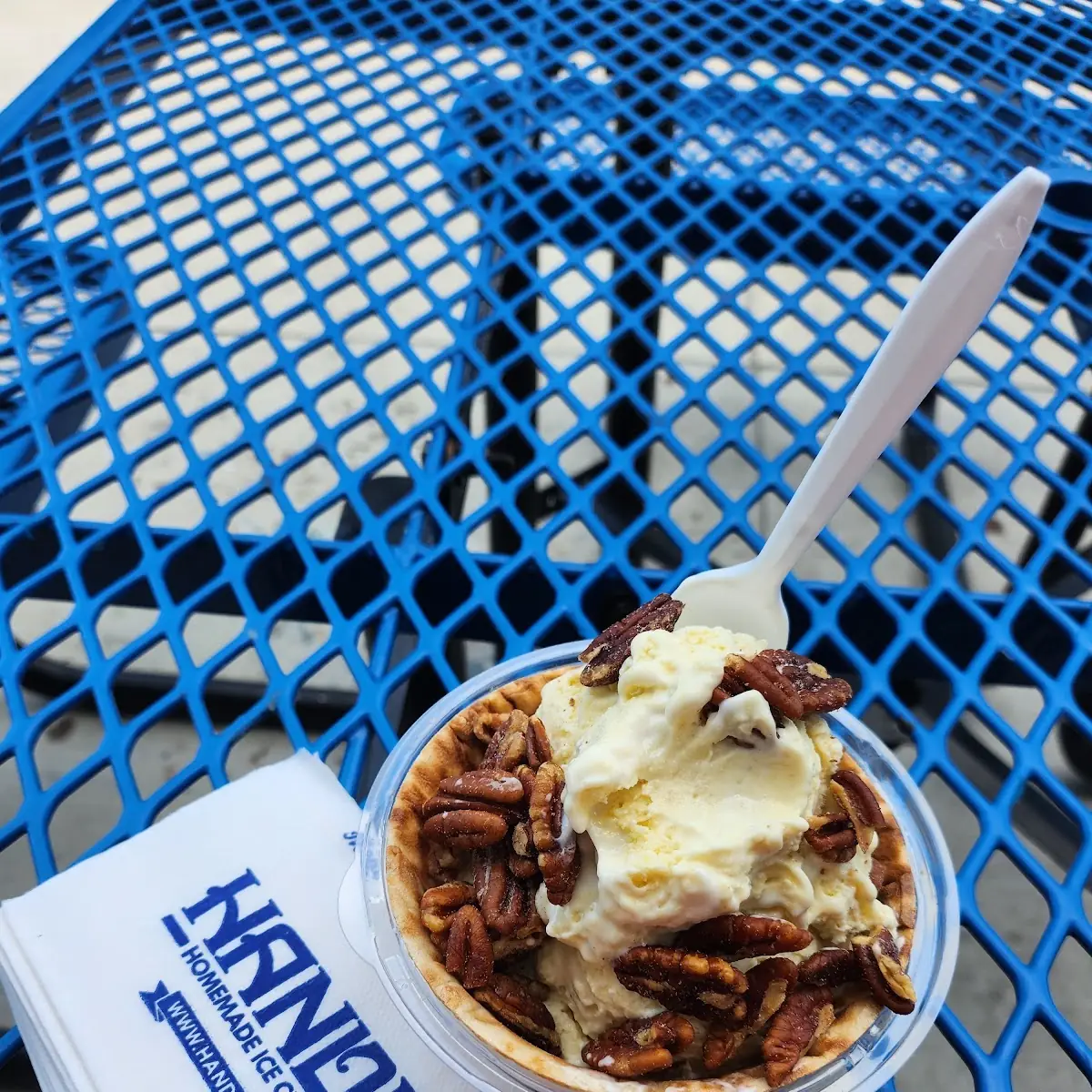 Banana Pudding with Pecans Ice Cream