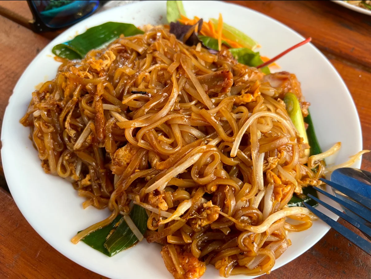 Pad Thai with Crispy Pork Belly, Thommi Thai Kitchen