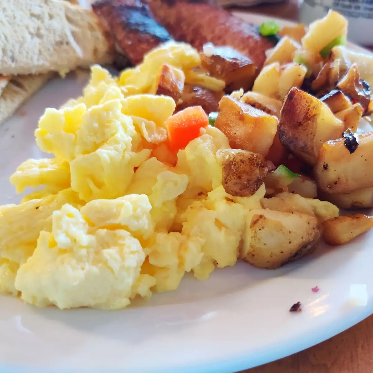 Scrambled Eggs with Potatoes O'Brian