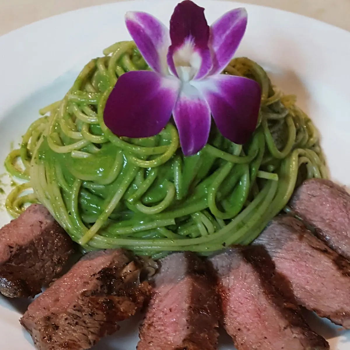 Tallarin Verde Con Steak