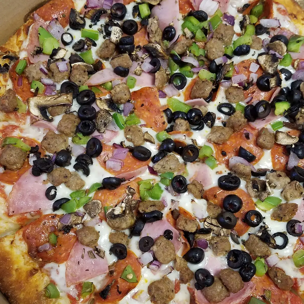 Cheese Deluxe Pizza