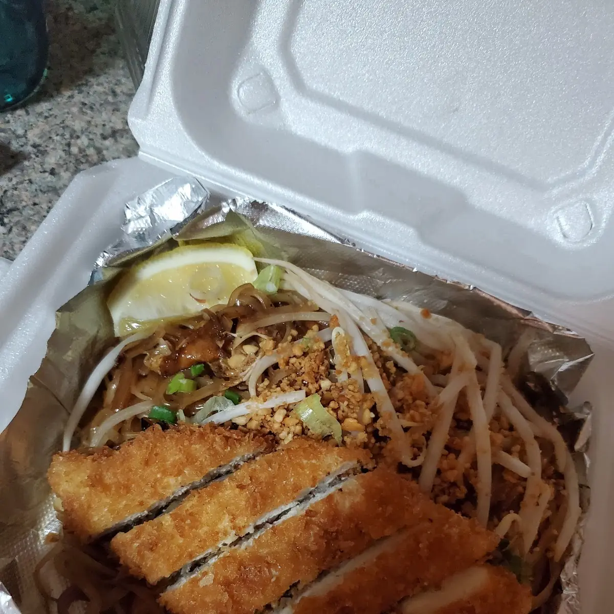 Crispy Chicken Pad Thai