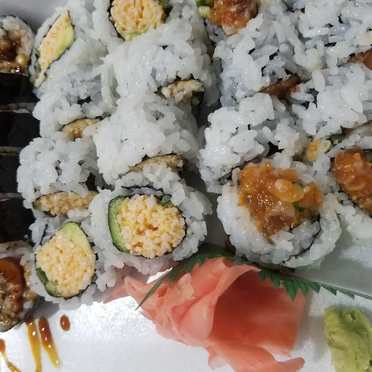 Sushi Spicy Salmon Roll