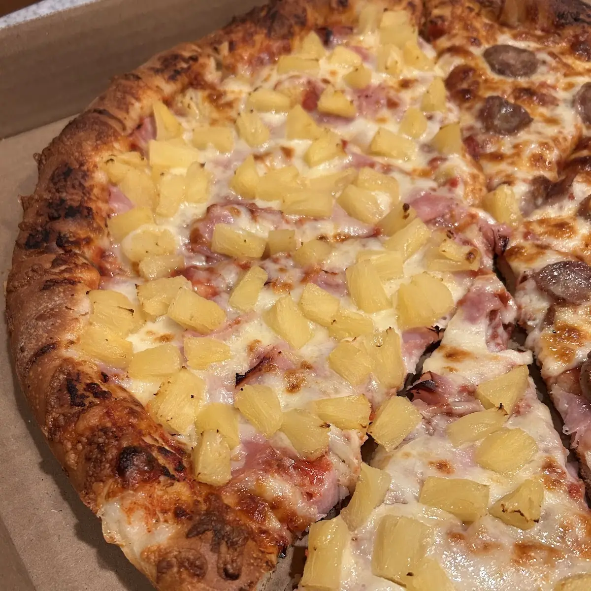 Hawaiian Pizza