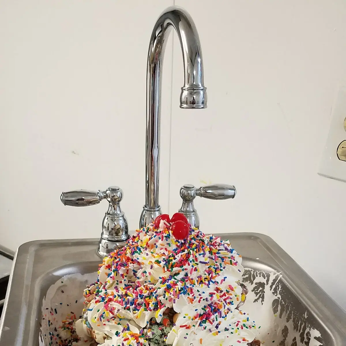 Kitchen Sink Sundae