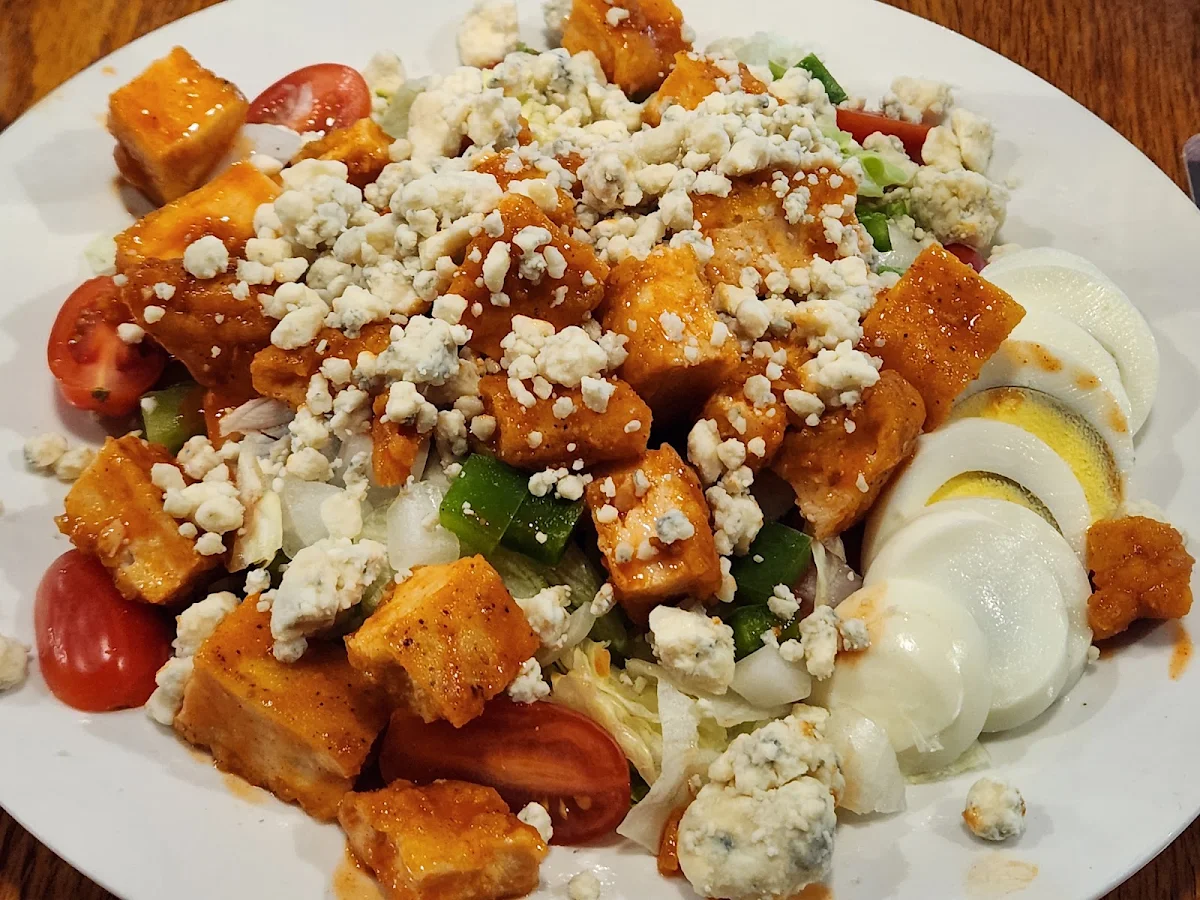 Crispy Buffalo Chicken Salad