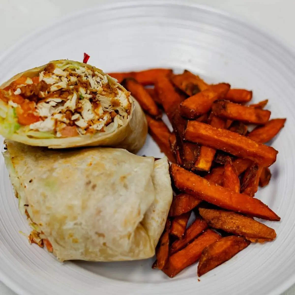Tortilla Wrap w Chips- Grilled Chicken Fried Chicken