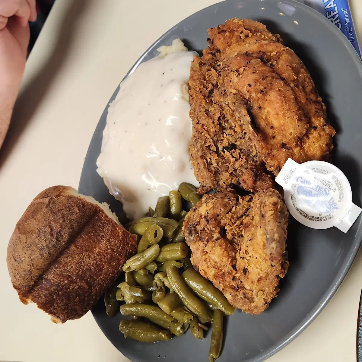 Fried Chicken with Mashed Potatoes and Green Beans