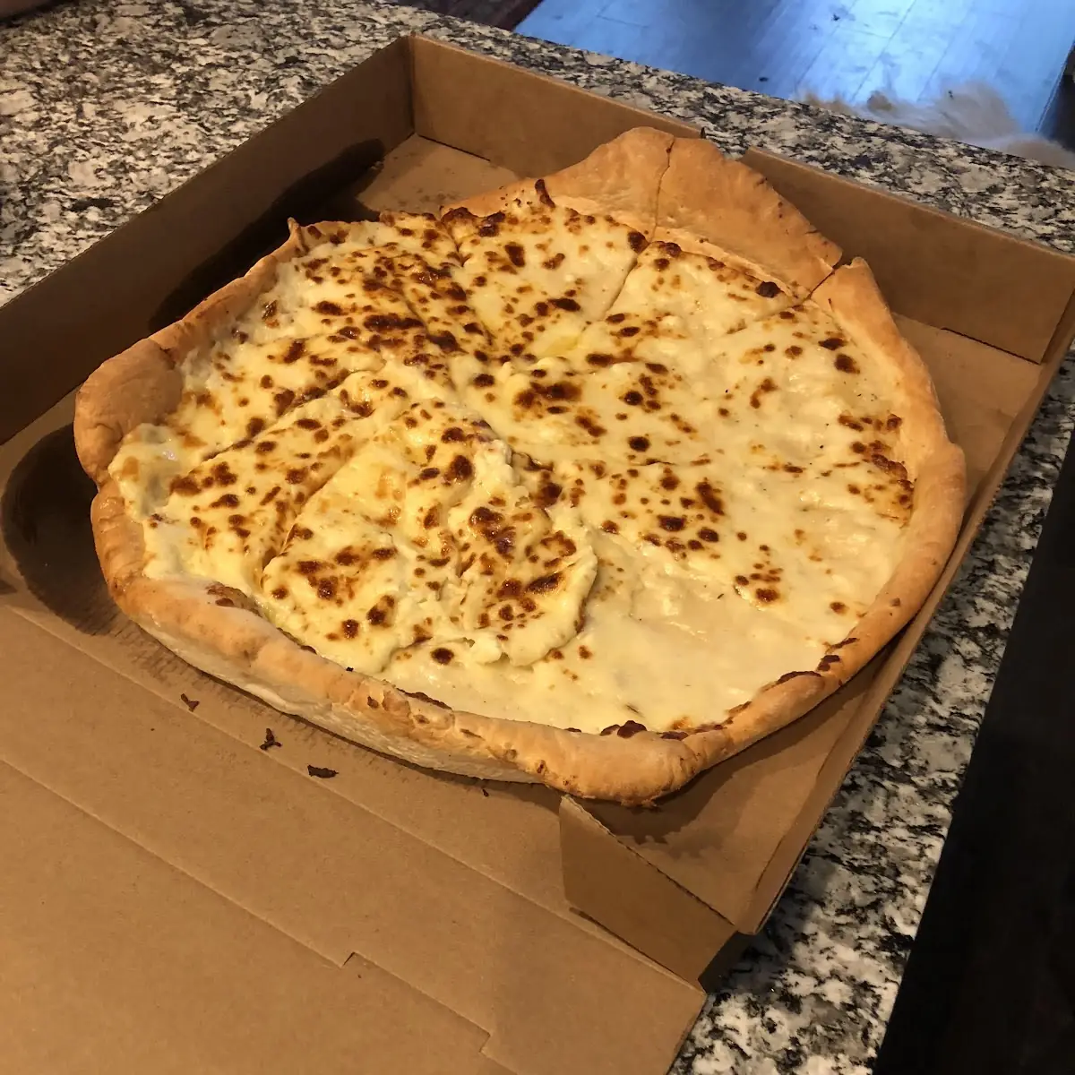 Mac N Cheese Pizza