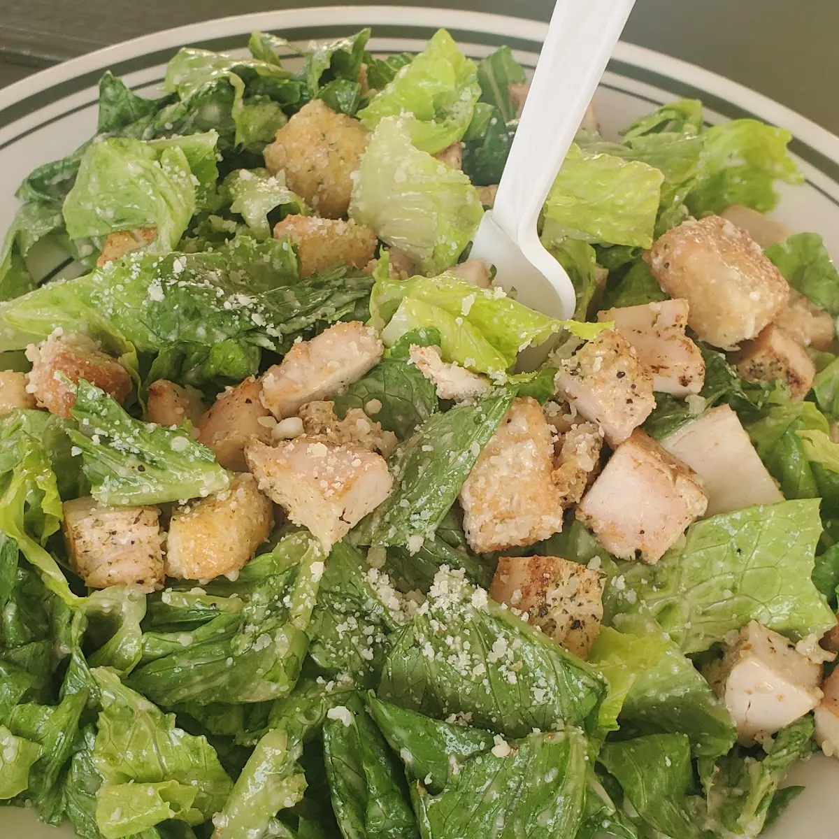 Cesar Salad with Grilled Chicken