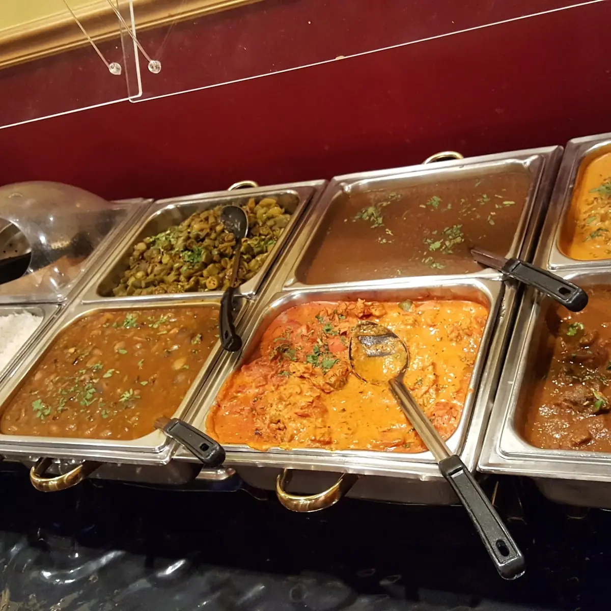 Lunch Buffet with Butter Chicken