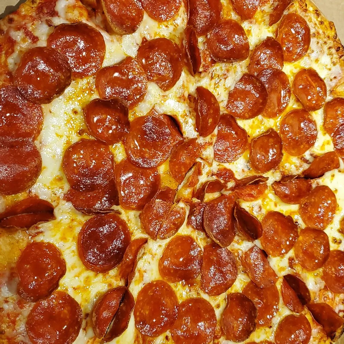 Thin Crust Pepperoni Pizza