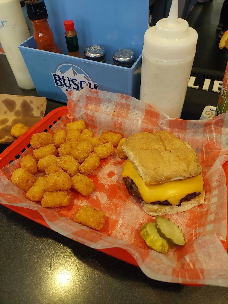Cheeseburger and Tator Tots