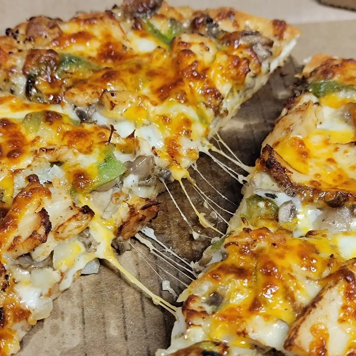 Chicken Supreme Pizza with White Sauce