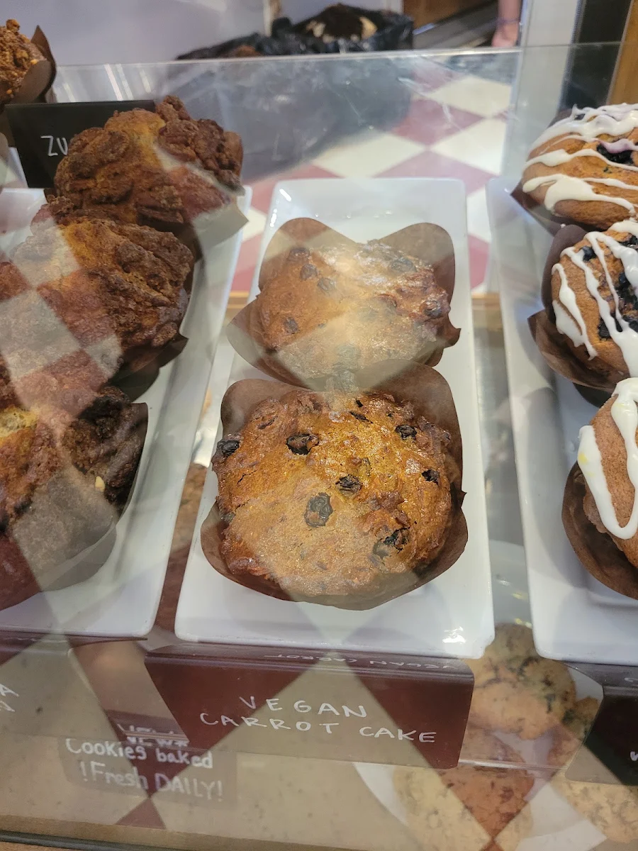 Vegan Carrot Cake Muffins