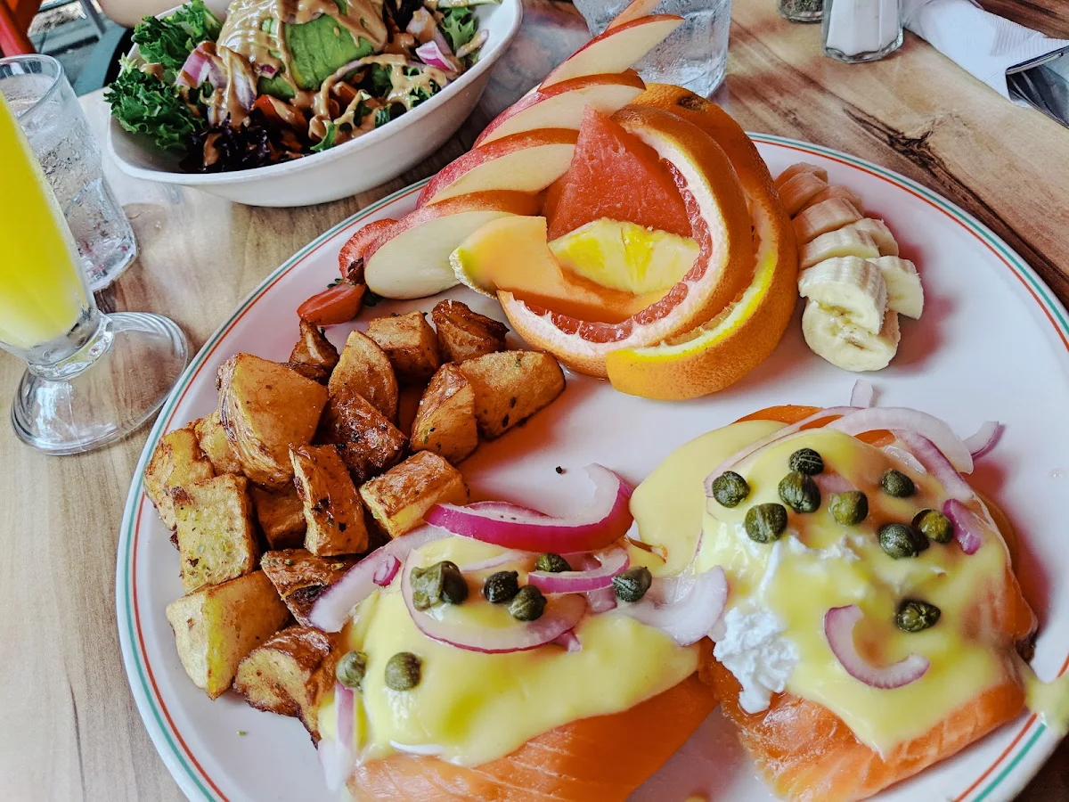 Salmon Benedict