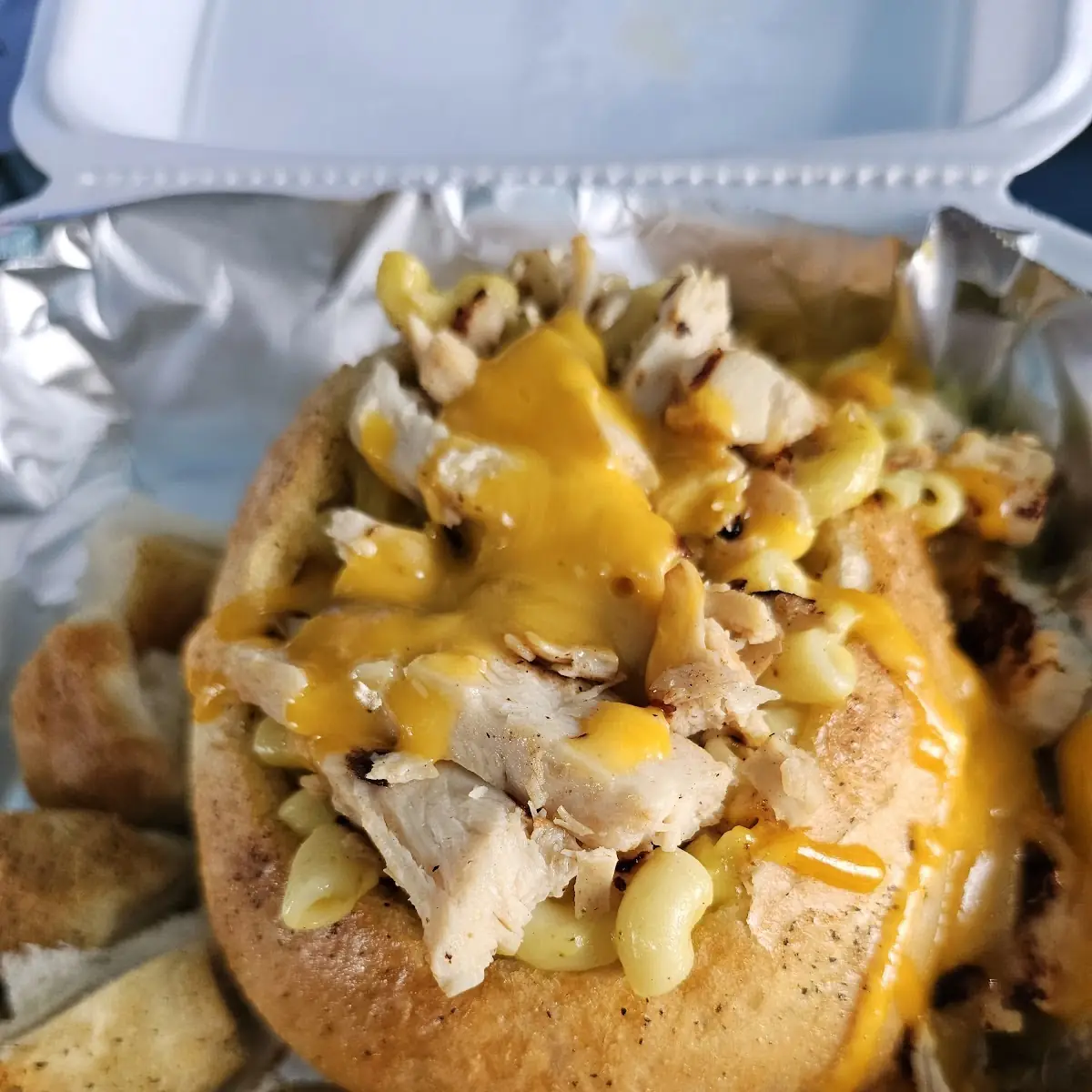 Broccoli Mac and Cheese Bread Bowl