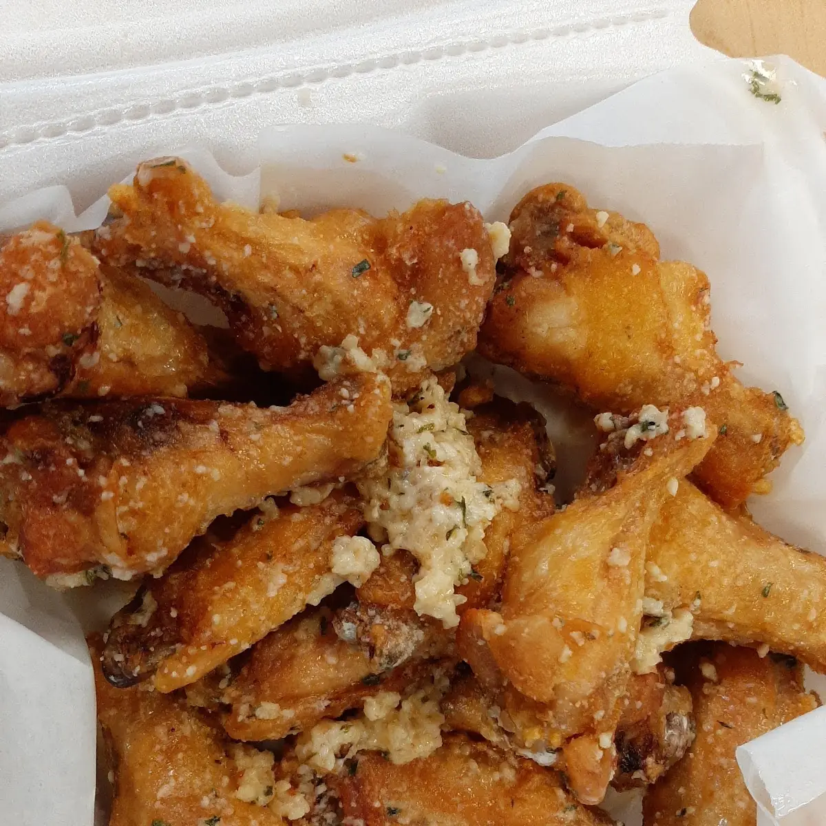 Wings Garlic Parmesan