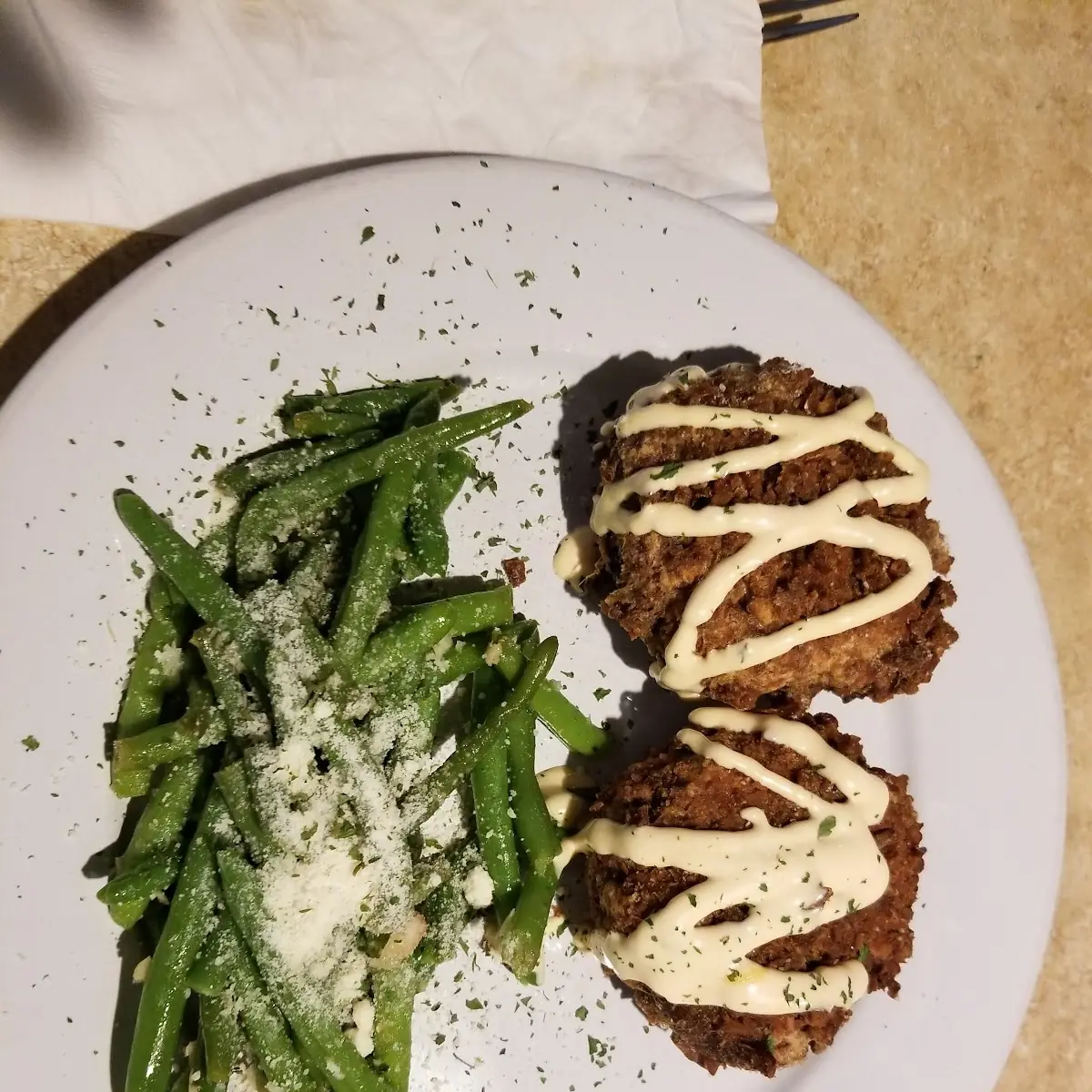 Crab Cakes and Green Beans
