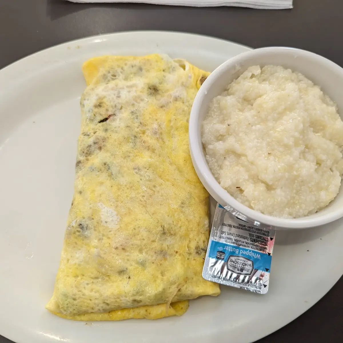 Veggie Omelette with Grits