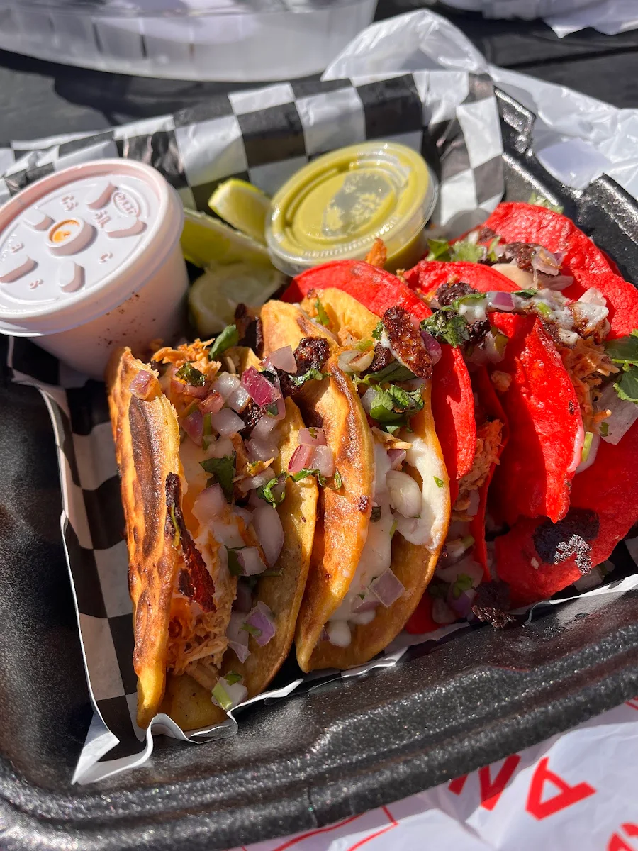 Quesabirria Chicken Tacos 4