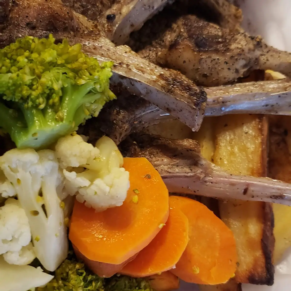 Lamb Chops with Vegetables