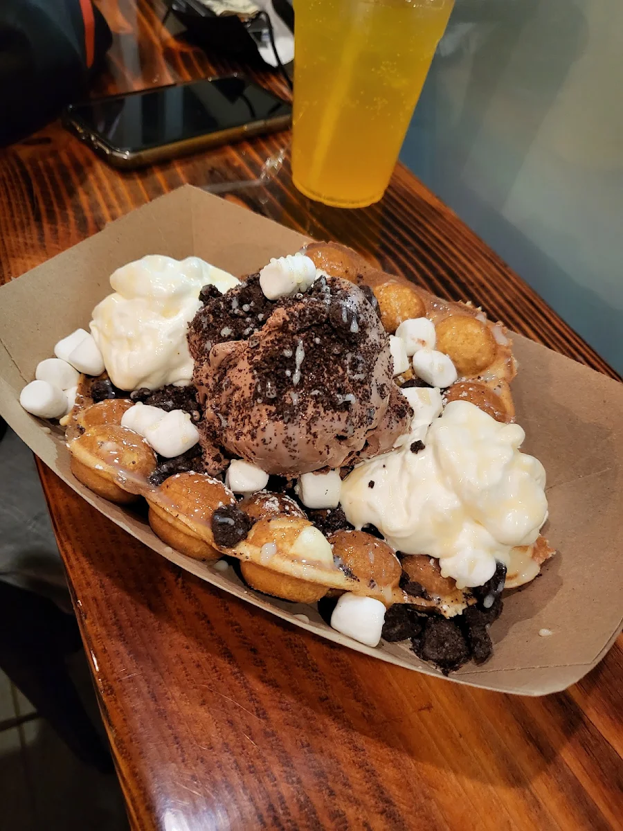 Bubble Waffle Sundae
