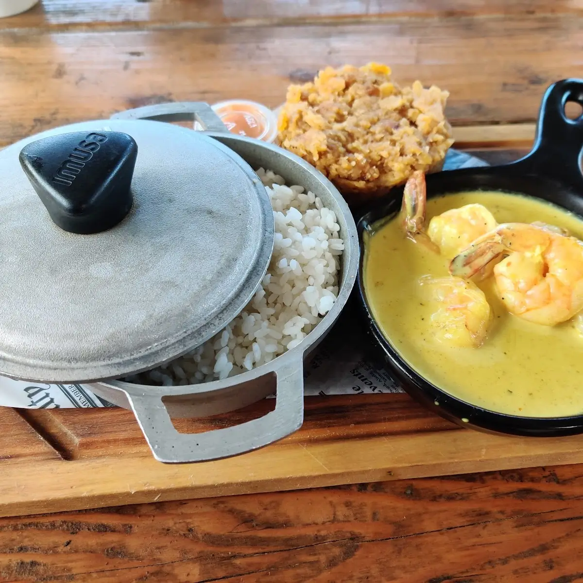Shrimp Curry with White Rice