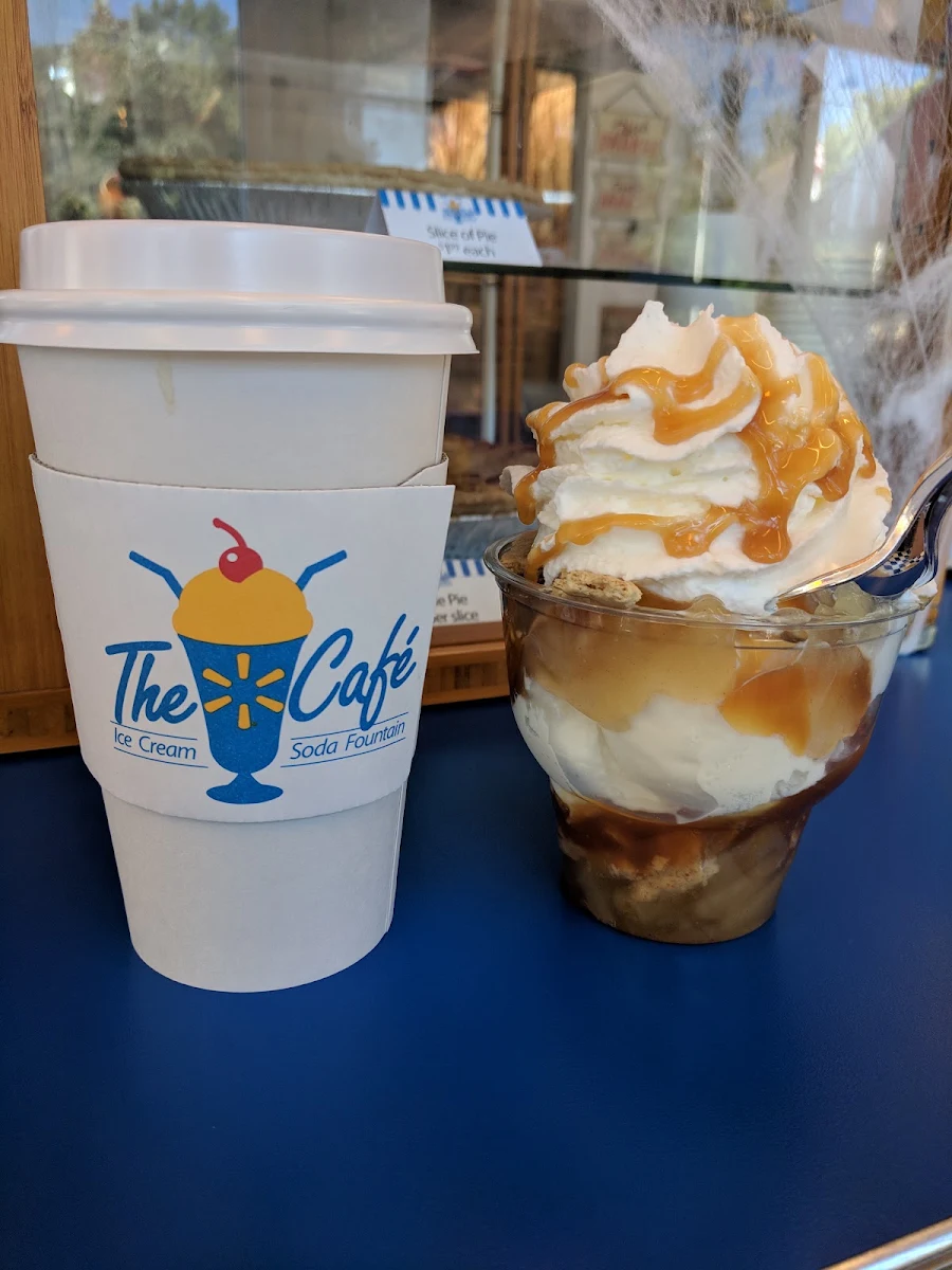 Coffee with Apple Pie Sundae