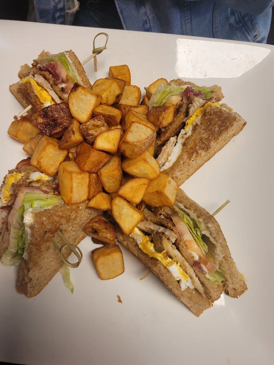 Days Inn Clubhouse Sandwich