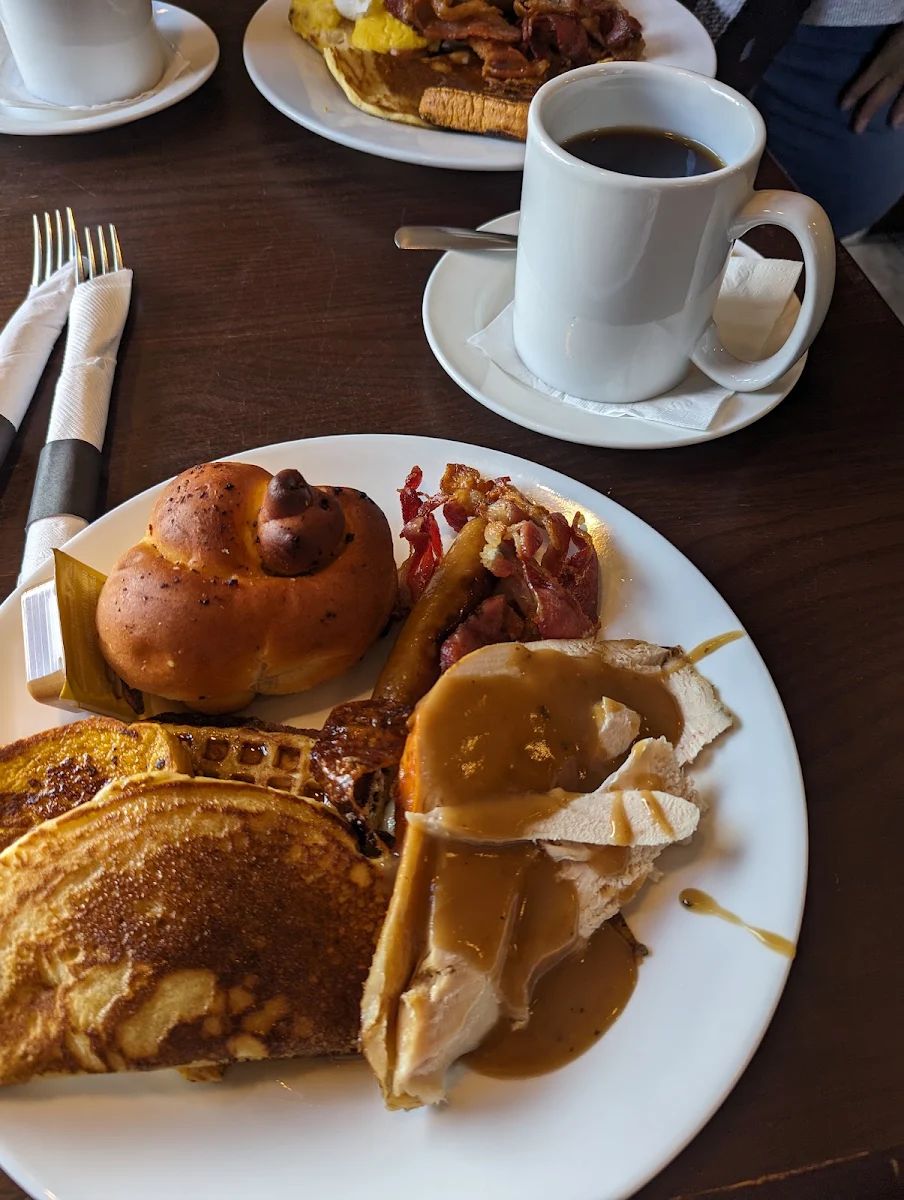 Lake House Classic Breakfast