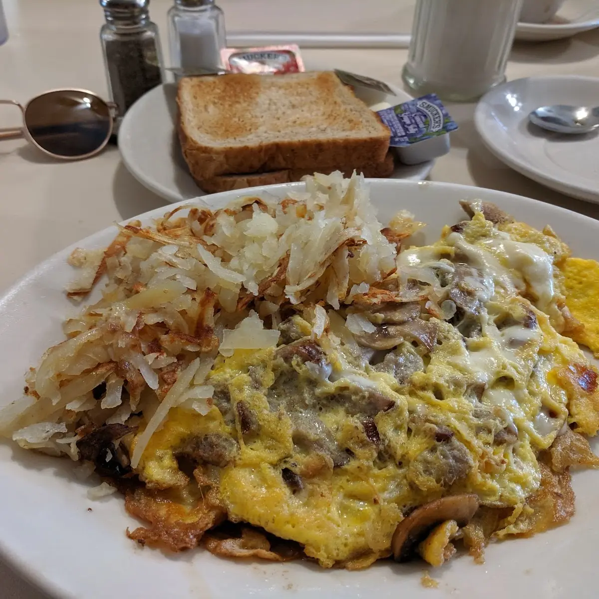 Mushroom Swiss Omelette