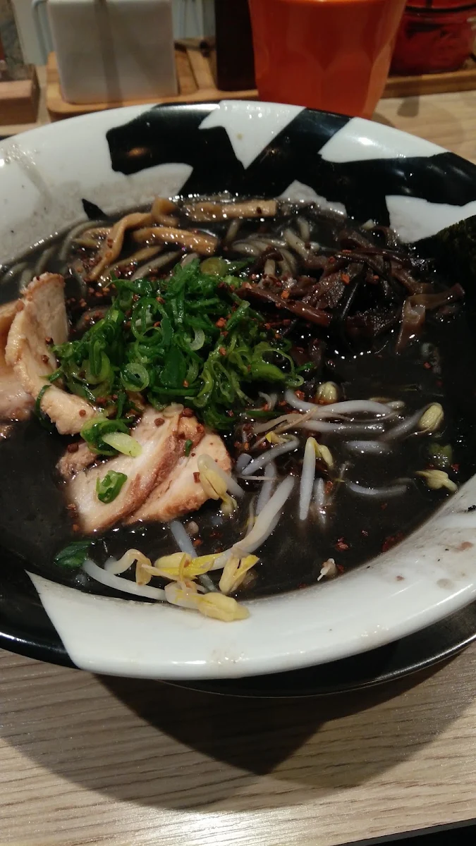 Black Garlic Ramen, Yasaka Ramen
