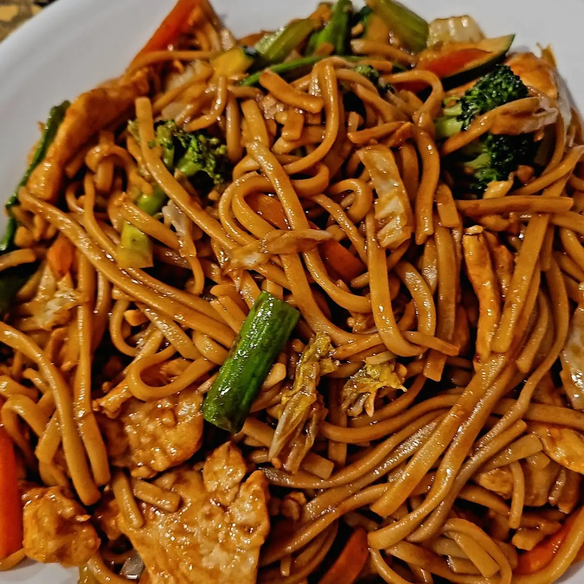 Chicken Lo Mein